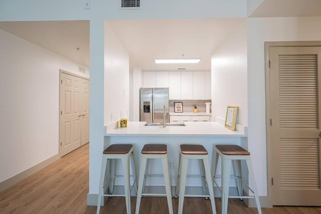 Class & Space Uptown Apartment
