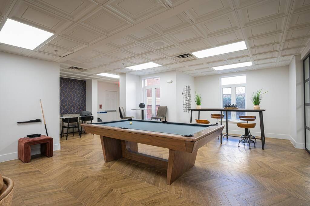 Apartment Class & Space Uptown Charlotte
